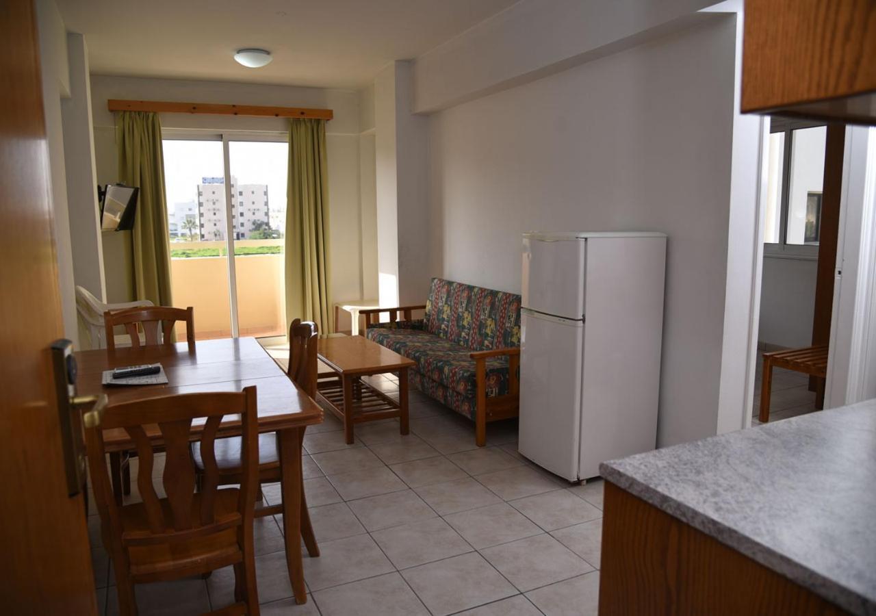 Elysso Apartments Λάρνακα Εξωτερικό φωτογραφία